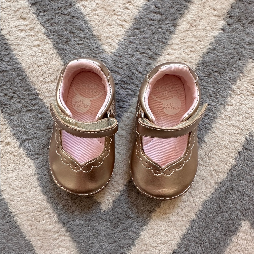 Stride Rite Metallic Mary Janes